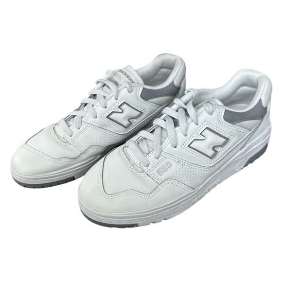EUC - New Balance 550 White Sneakers - Size 9 main image 5